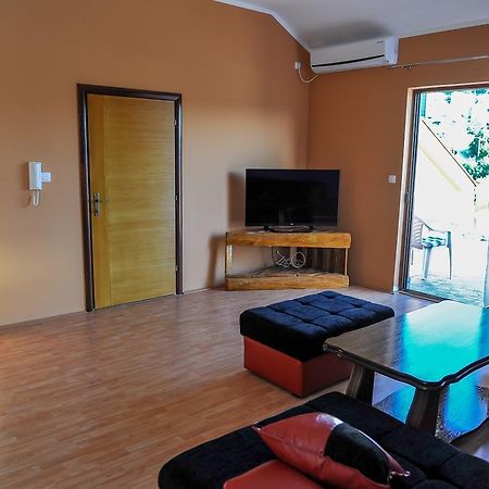 טרביניה Apartman Selena מראה חיצוני תמונה