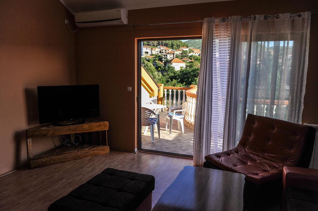 טרביניה Apartman Selena מראה חיצוני תמונה